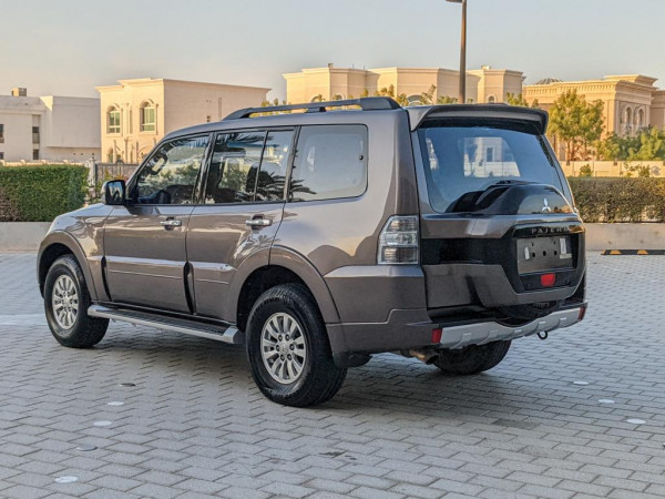 Mitsubishi Pajero 2015  Maroon LHD Petrol AT SUV 4WD view 14