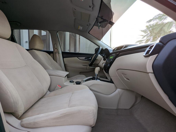Nissan X-Trail 2016/ Black LHD Petrol AT SUV 4WD view 3
