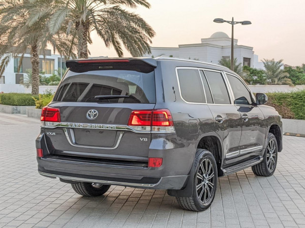 Toyota Land Cruiser 2011  Grey LHD Petrol AT SUV 4WD view 19