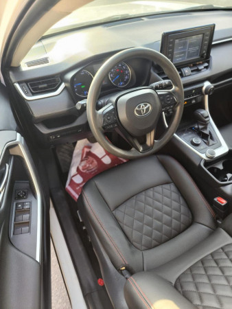 Toyota RAV 4 2019  White LHD Hybrid AT SUV Crossover 2WD view 9