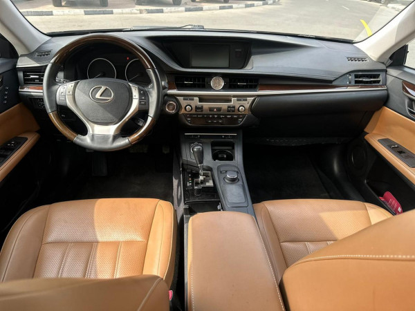 Lexus ES 350 2014/ Black LHD Petrol AT Sedan 2WD view 9