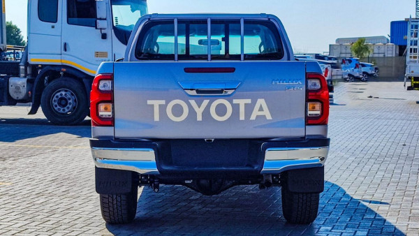 Toyota Hilux 2023  Silver LHD Diesel AT Pickup 4WD view 3