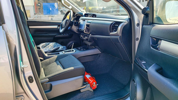 Toyota Hilux 2023  Silver LHD Diesel AT Pickup 4WD view 5