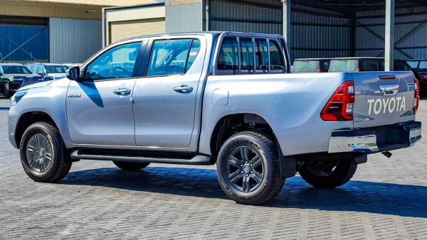 Toyota Hilux 2023  Silver LHD Diesel AT Pickup 4WD view 6