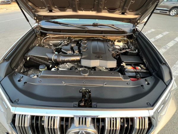 Toyota LAND CRUISER PRADO 2012/ Brown LHD Petrol AT SUV 4WD view 17
