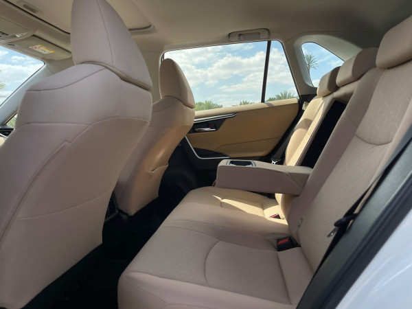 Toyota RAV 4 2019  White LHD Petrol AT SUV Crossover 4WD view 9
