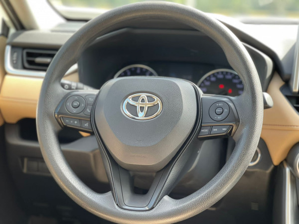 Toyota RAV 4 2019  White LHD Petrol AT SUV Crossover 4WD view 11