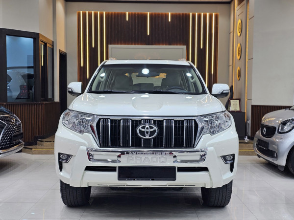Toyota LAND CRUISER PRADO 2018  White LHD Petrol AT SUV 4WD