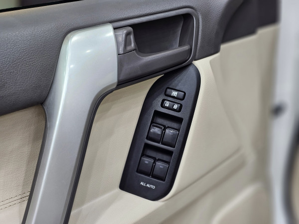 Toyota LAND CRUISER PRADO 2018  White LHD Petrol AT SUV 4WD view 2