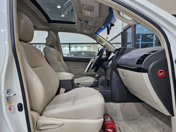 Toyota LAND CRUISER PRADO 2018  White LHD Petrol AT SUV 4WD view 3