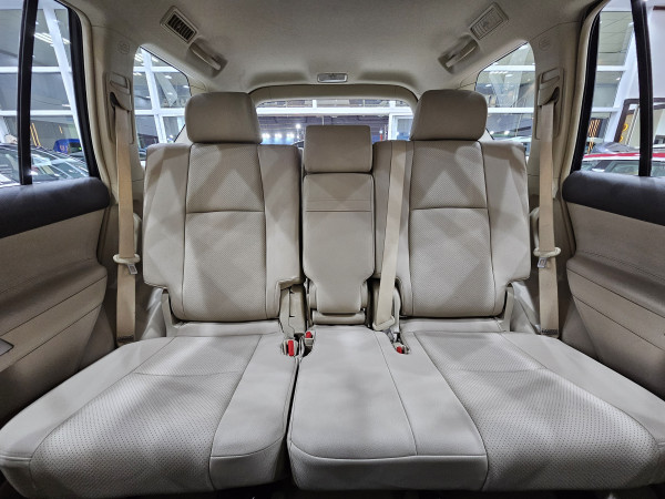 Toyota LAND CRUISER PRADO 2018  White LHD Petrol AT SUV 4WD view 4