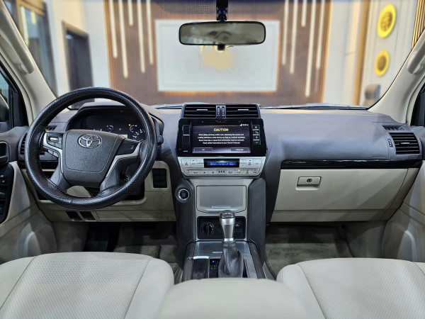 Toyota LAND CRUISER PRADO 2018  White LHD Petrol AT SUV 4WD view 6