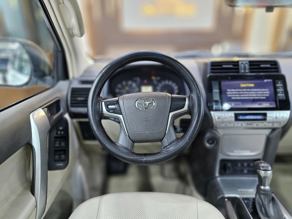 Toyota LAND CRUISER PRADO 2018  White LHD Petrol AT SUV 4WD view 10