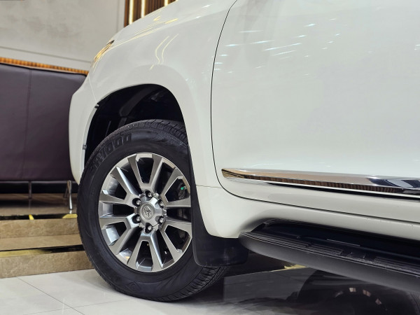 Toyota LAND CRUISER PRADO 2018  White LHD Petrol AT SUV 4WD view 13