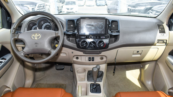 Toyota Fortuner 2008  Black LHD Petrol AT SUV 4WD view 9