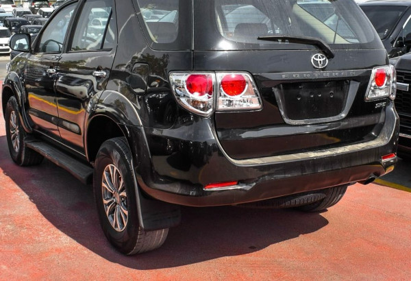 Toyota Fortuner 2008  Black LHD Petrol AT SUV 4WD view 12