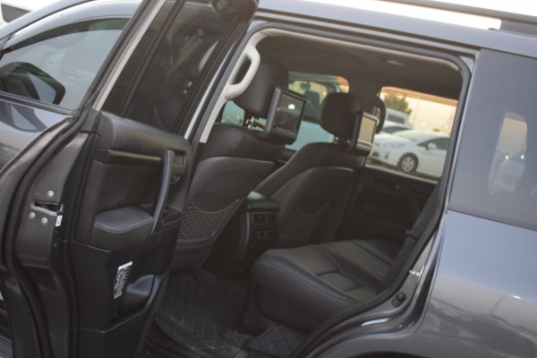 Toyota Land Cruiser 2016  Grey RHD Diesel AT SUV 4WD view 9