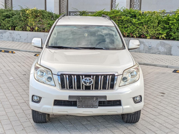 Toyota LAND CRUISER PRADO 2011  White LHD Petrol AT SUV 4WD