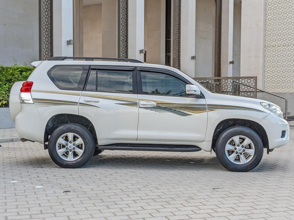 Toyota LAND CRUISER PRADO 2011  White LHD Petrol AT SUV 4WD view 2