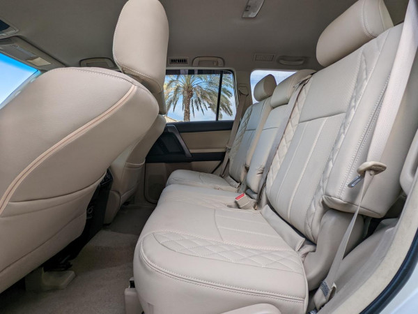 Toyota LAND CRUISER PRADO 2011  White LHD Petrol AT SUV 4WD view 8