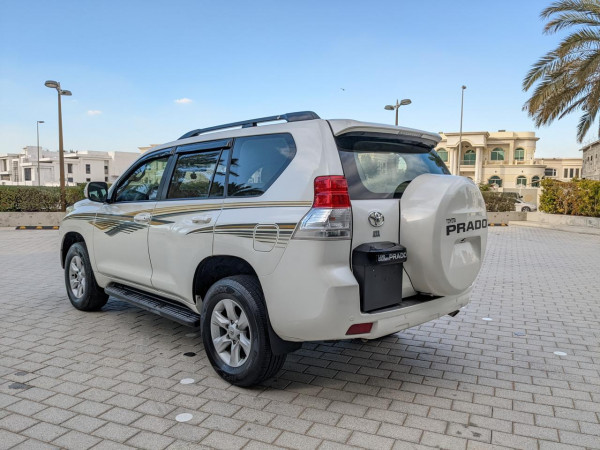 Toyota LAND CRUISER PRADO 2011  White LHD Petrol AT SUV 4WD view 14