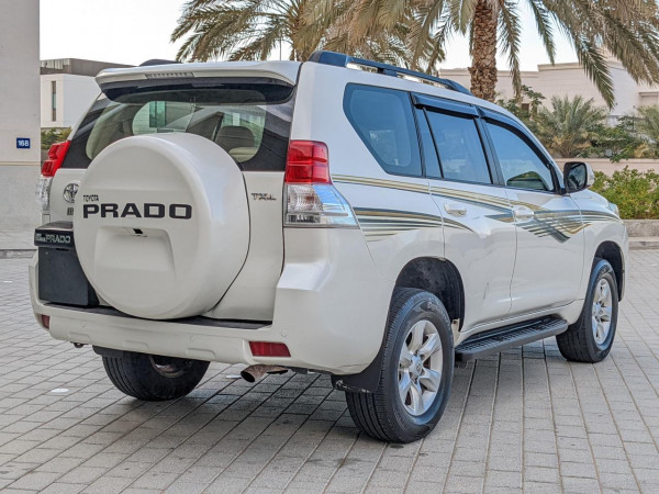 Toyota LAND CRUISER PRADO 2011  White LHD Petrol AT SUV 4WD view 18