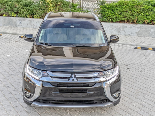 Mitsubishi Outlander 2016  Black LHD Petrol AT SUV 4WD