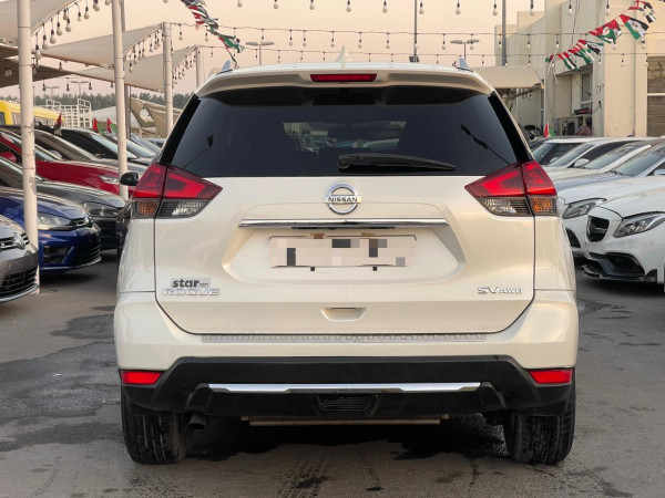 Nissan Rogue 2018  White LHD Petrol AT SUV Crossover 2WD view 7