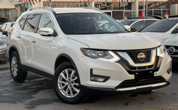 Nissan Rogue 2018  White LHD Petrol AT SUV Crossover 2WD view 8