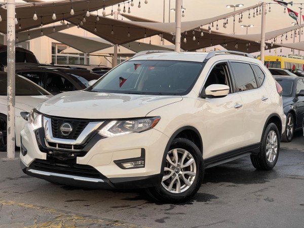 Nissan Rogue 2018  White LHD Petrol AT SUV Crossover 2WD view 15