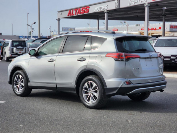 Toyota RAV 4 2017  Silver LHD Hybrid AT SUV Crossover 2WD view 17