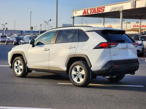 Toyota RAV 4 2020  White LHD Petrol AT SUV Crossover 4WD view 8