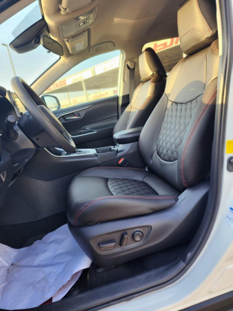 Toyota RAV 4 2020  White LHD Petrol AT SUV Crossover 4WD view 16