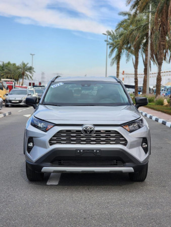 Toyota RAV 4 2021/ Silver LHD Petrol AT SUV Crossover 2WD