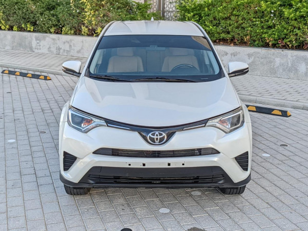 Toyota RAV 4 2017/ White LHD Petrol AT SUV Crossover 2WD