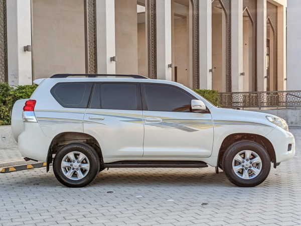 Toyota LAND CRUISER PRADO 2011  White LHD Petrol AT SUV 4WD view 13