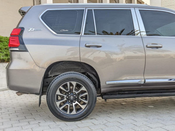 Toyota LAND CRUISER PRADO 2010  Bronze LHD Petrol AT SUV 4WD view 11