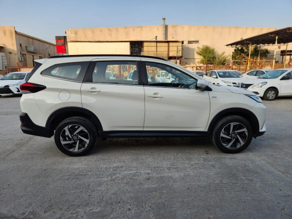 Toyota Rush 2020/ White LHD Petrol AT SUV 2WD view 17