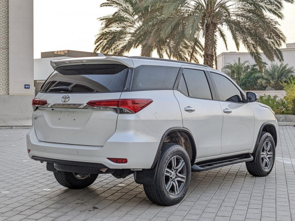 Toyota Fortuner 2018  White LHD Petrol AT SUV 4WD view 15