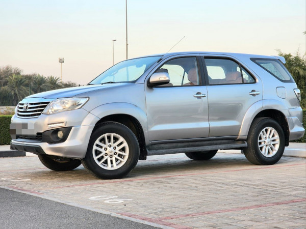 Toyota Fortuner 2015/ Silver LHD Petrol AT SUV 4WD view 11