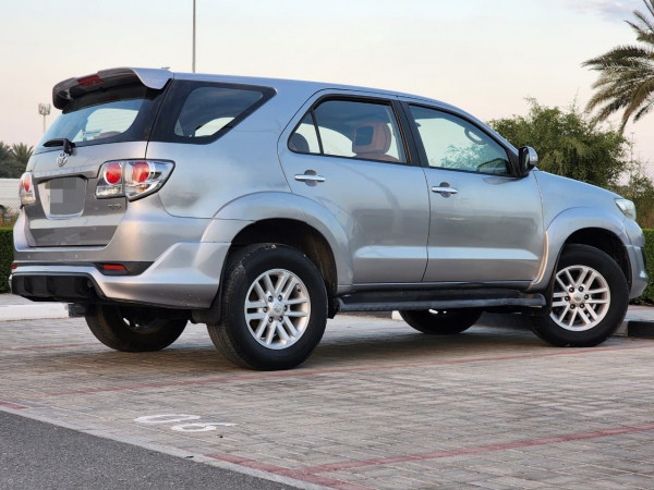 Toyota Fortuner 2015/ Silver LHD Petrol AT SUV 4WD view 12