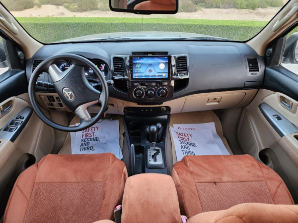 Toyota Fortuner 2015/ Silver LHD Petrol AT SUV 4WD view 17