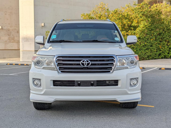 Toyota Land Cruiser 2014  White LHD Petrol AT SUV 4WD