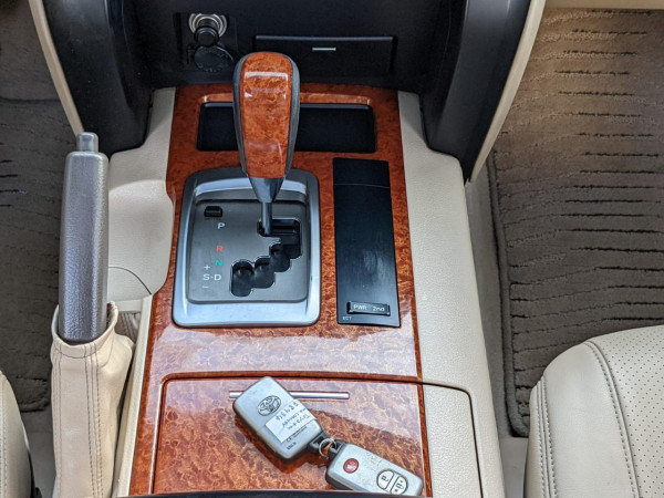 Toyota Land Cruiser 2014  White LHD Petrol AT SUV 4WD view 9