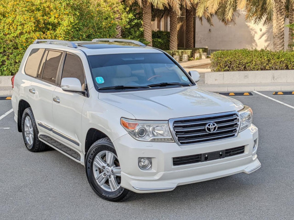 Toyota Land Cruiser 2014  White LHD Petrol AT SUV 4WD view 21