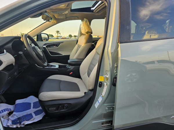 Toyota RAV 4 2019  Green LHD Hybrid AT SUV Crossover 2WD view 5