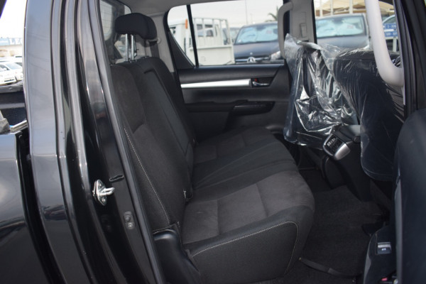 Toyota Hilux 2018  Black RHD Diesel MT Pickup 4WD view 7