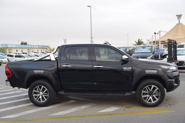 Toyota Hilux 2018  Black RHD Diesel MT Pickup 4WD view 15