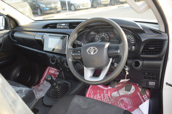 Toyota Hilux 2018/ White RHD Petrol MT Pickup 2WD view 7