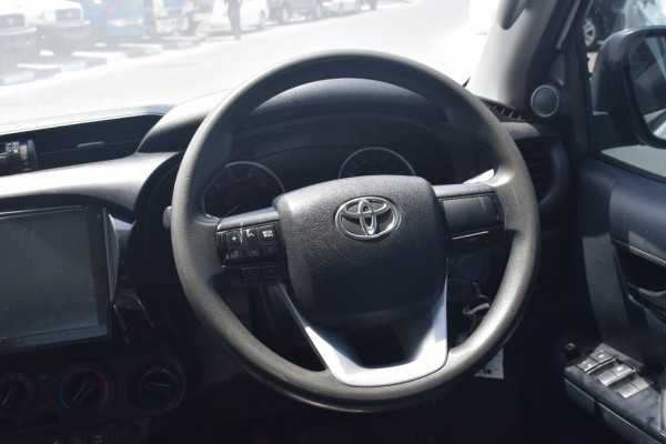 Toyota Hilux 2018  White RHD Diesel AT Pickup 4WD view 3